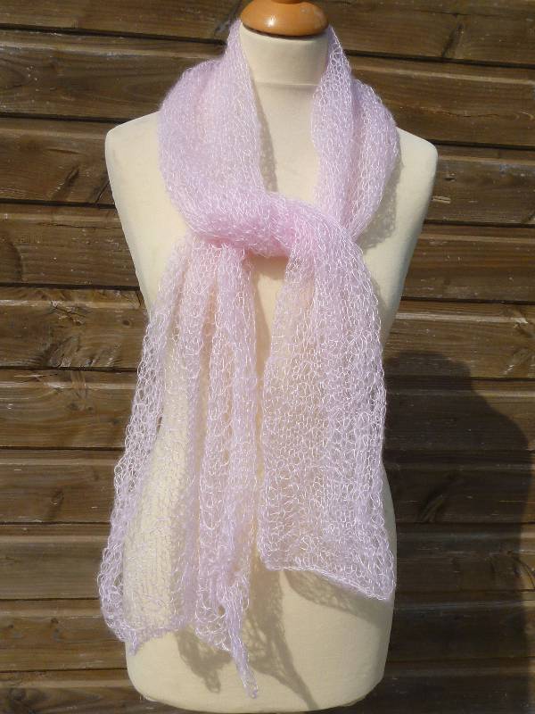 Echarpe en laine mohair et soie Feuille rose poudré