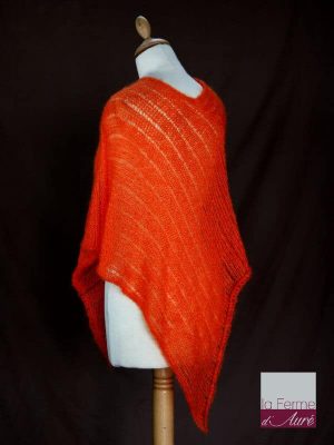 Poncho laine mohair et soie orange tricot main vue de dos