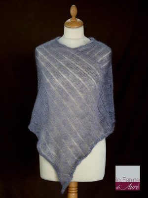 Poncho laine mohair et soie gris hibou tricot main vue de face