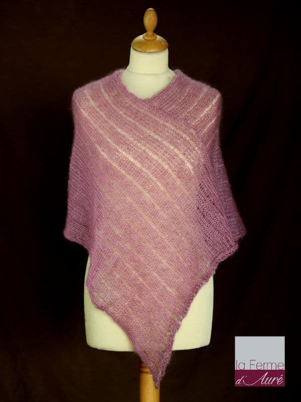 Poncho laine mohair et soie vieux rose tricot main vue de face