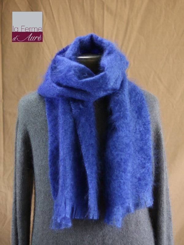 Grande écharpe laine mohair pour homme coloris bleu klein - Mohair Ferme d'Auré