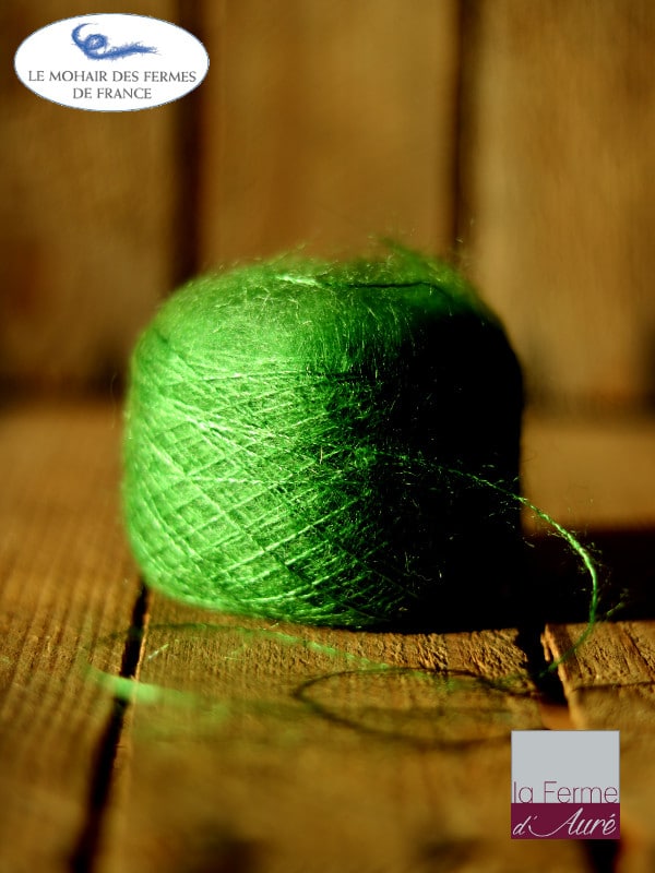 laine mohair et soie vert avocat fil Plume - Mohair des Fermes de France