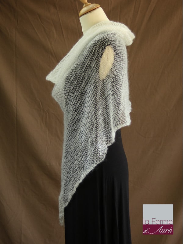 etole-dentelle-poncho-soie-mohair-ferme-aure-ecru-3