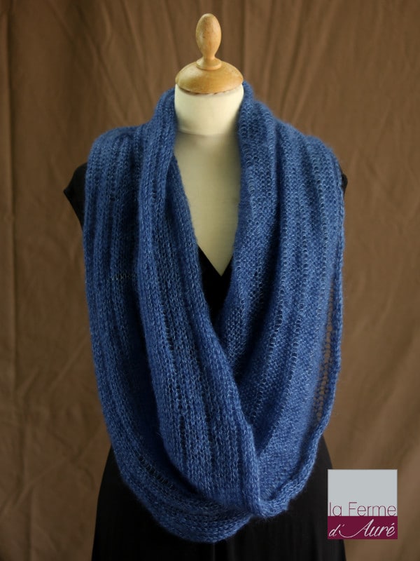 snood-mohair-soie-bleu-ferme-aure-2