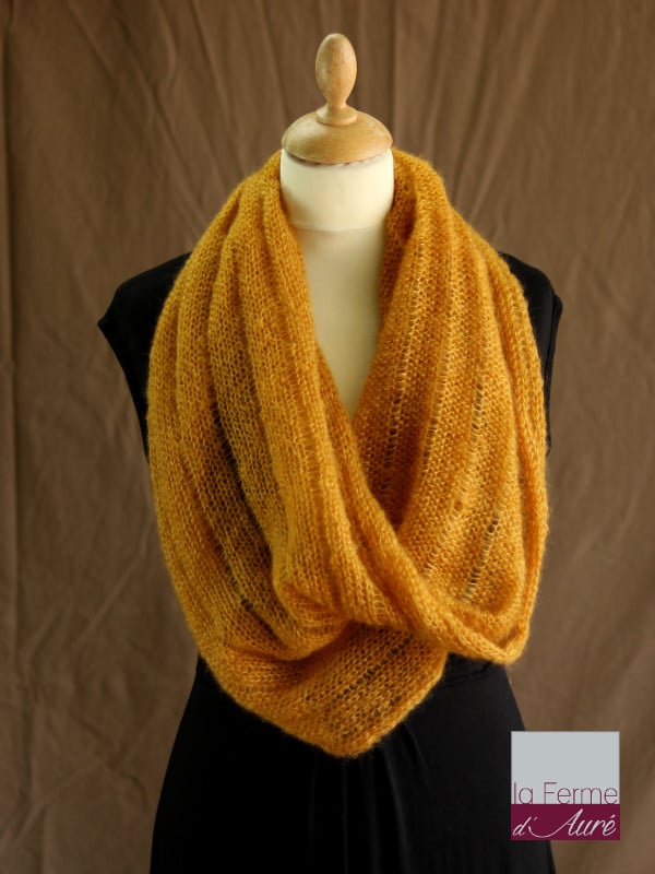 snood-mohair-soie-moutarde-ferme-aure-2