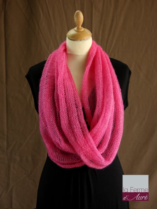 snood-mohair-soie-rose-bonbon-ferme-aure-2