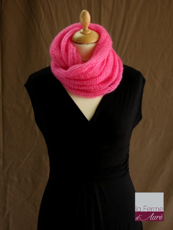 snood-mohair-soie-rose-bonbon-ferme-aure