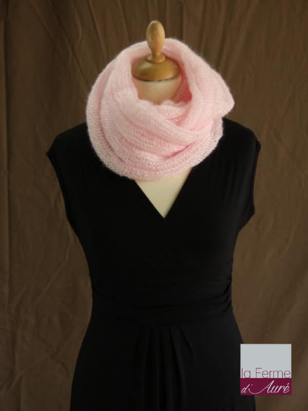 snood-mohair-soie-rose-poudre-ferme-aure