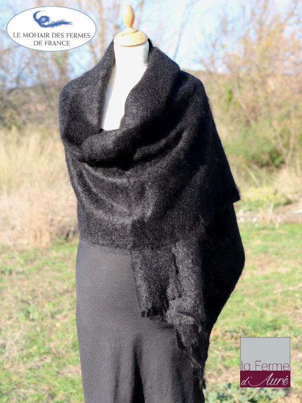 etole-femme-echarpe-mohair-noir-1