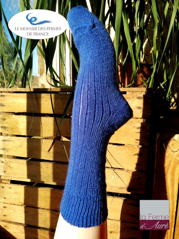 chaussettes-mohair-chaudes-bleu-outremer-ferme-d-aure