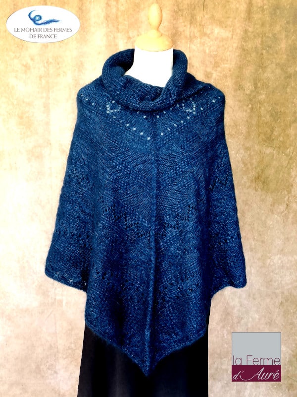 Poncho Femme Laine Mohair et Soie coloris bleu Saphir