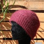 Bonnet en laine mohair pour femme coloris Beaujolais. Mohair des Fermes de France par la Ferme d'Auré