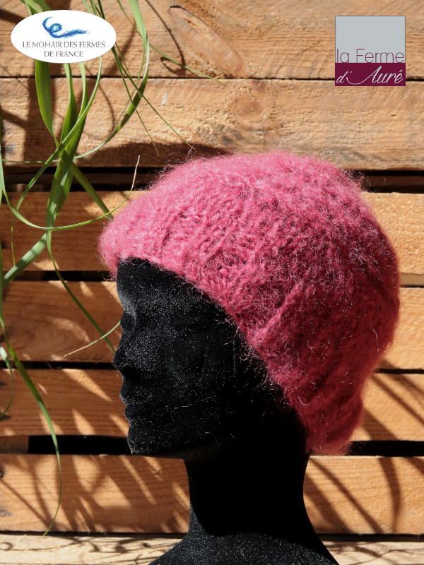 Bonnet en laine mohair tricoté main en Mohair des Fermes de France par la Ferme d'Auré. Pièce unique