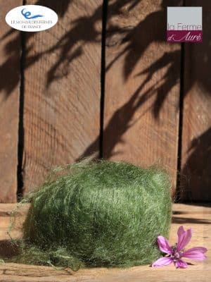 Laine Mohair et Soie coloris Vert Trèfle. Mohair des Ferme de France par la Ferme d'Auré