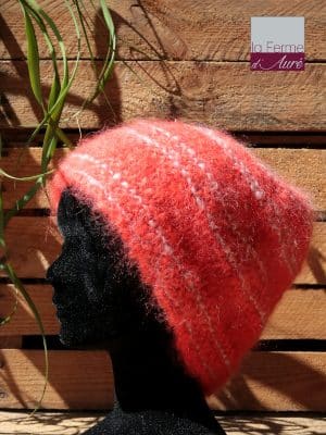 Bonnet en laine mohair tricoté main en Mohair des Fermes de France par la Ferme d'Auré. Pièce unique