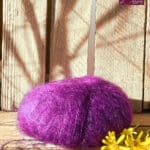 Laine Mohair et Soie coloris Violet Cardinal. Mohair des Ferme de France par la Ferme d'Auré