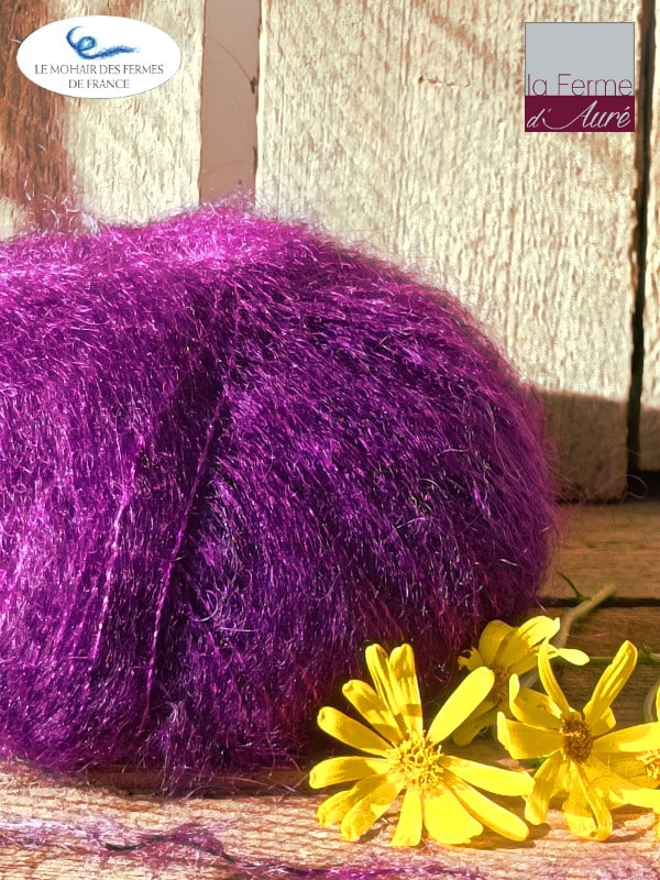 Laine Mohair et Soie coloris Violet Cardinal. Mohair des Ferme de France par la Ferme d'Auré - détail