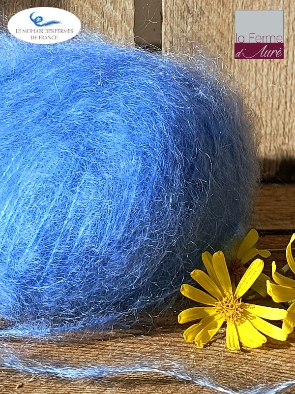 Laine Mohair et Soie coloris Pervenche. Mohair des Ferme de France par la Ferme d'Auré - détail